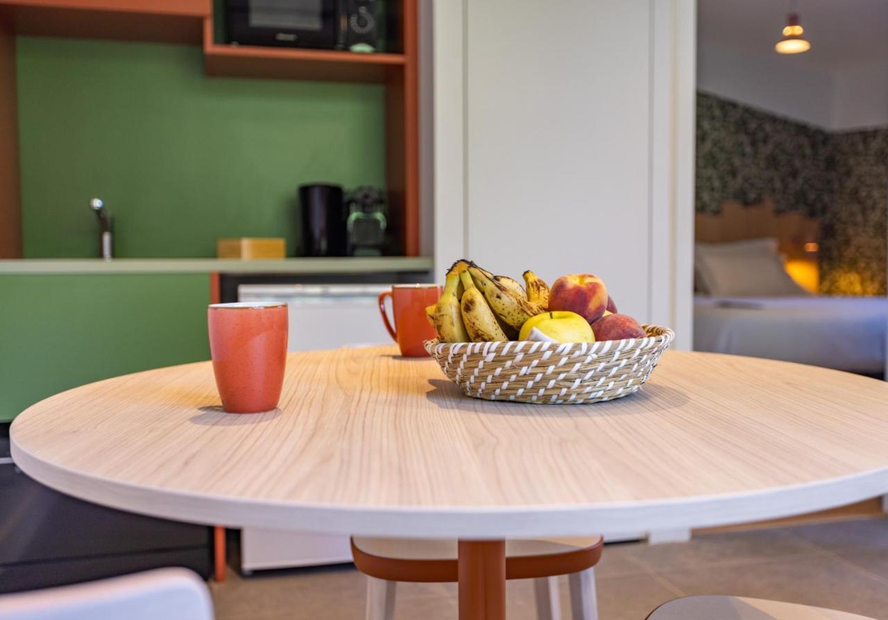 Hotel - Lodges De Lemptegy Saint-Ours  Bagian luar foto
