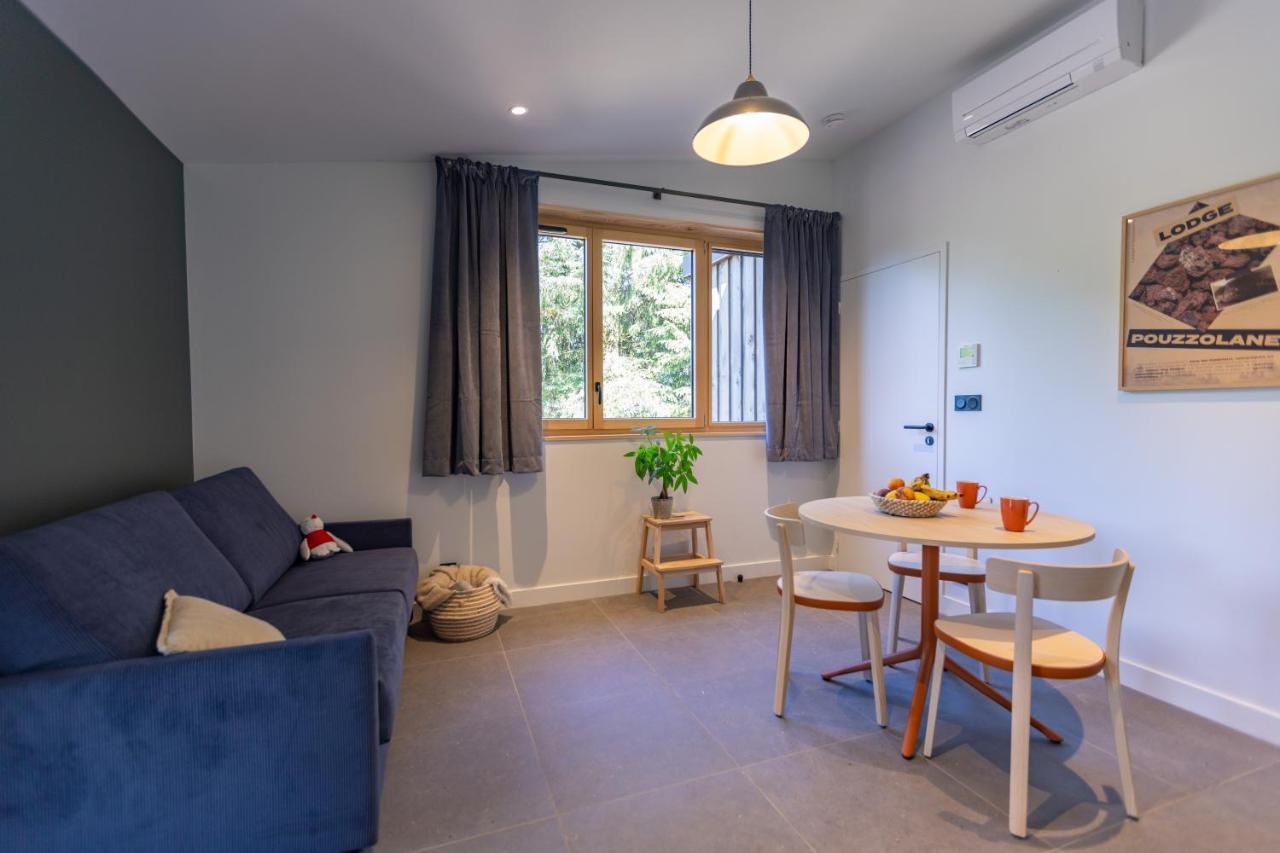 Hotel - Lodges De Lemptegy Saint-Ours  Bagian luar foto